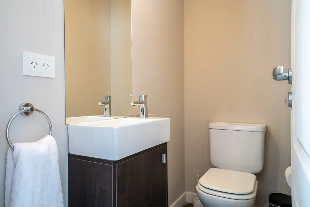 Baño completo con bañera