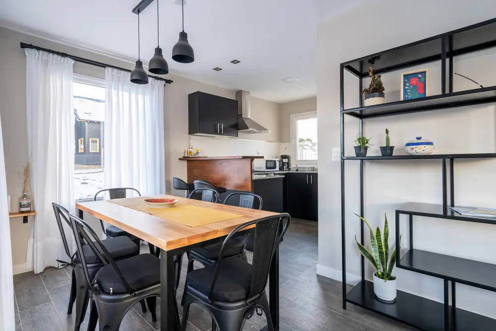 Comedor integrado con la cocina